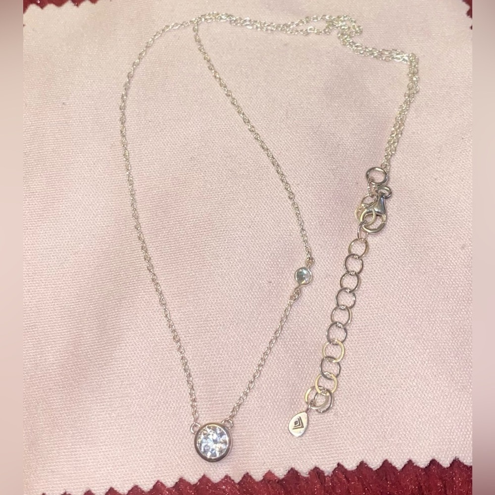 Elegant Silver Necklace with Crystal Pendant
